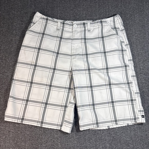 Quiksilver Other - Mens Quicksilver Shorts Size 38 White & Grey Plaid Y2K Surf Skate